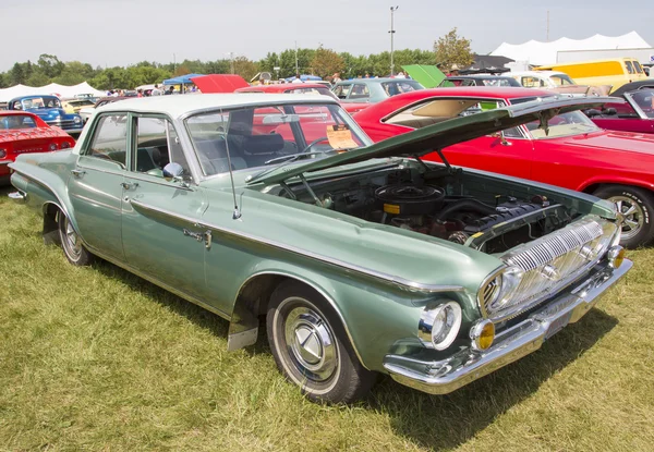 1962 zelené dodge dart — Stock fotografie