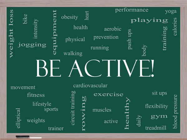 Actief zijn! Word cloud concept op een schoolbord — Stockfoto