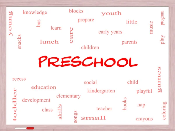 Conceito de nuvem de palavras pré-escolares em um quadro branco — Fotografia de Stock