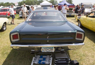 1969 plymouth road runner arka görünüm