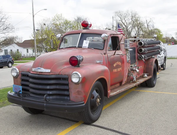 1951 Chevy camión de bomberos — Foto de Stock