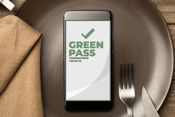 Pass Vert Bar Restaurant Pubs Smartphone Intérieur Une Assiette Avec — Photo