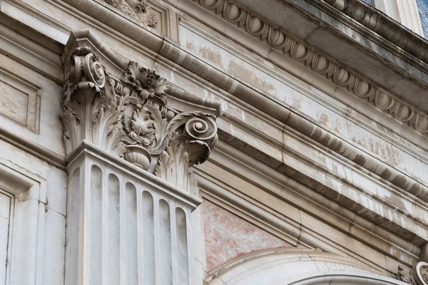 Italian Marble Capital Facade Church — Stock Photo, Image