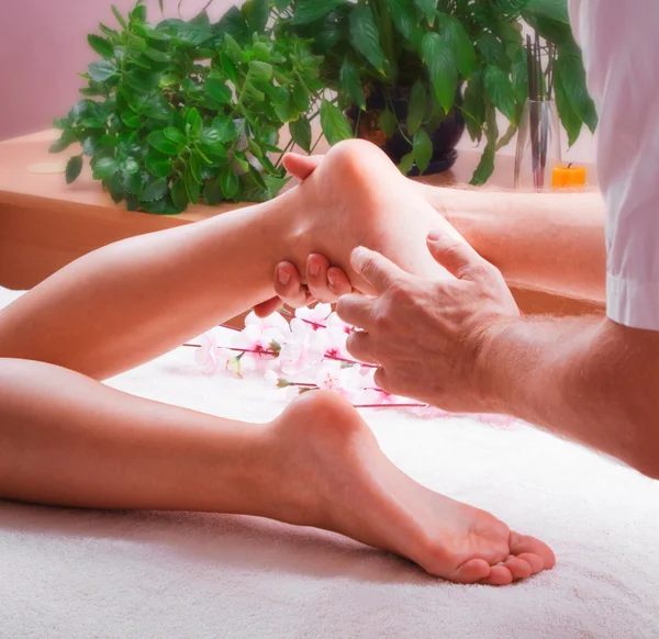 Female foot massage at the spa — Stock Photo, Image