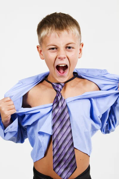 Θυμωμένος αγόρι στο κοστούμι — Φωτογραφία Αρχείου