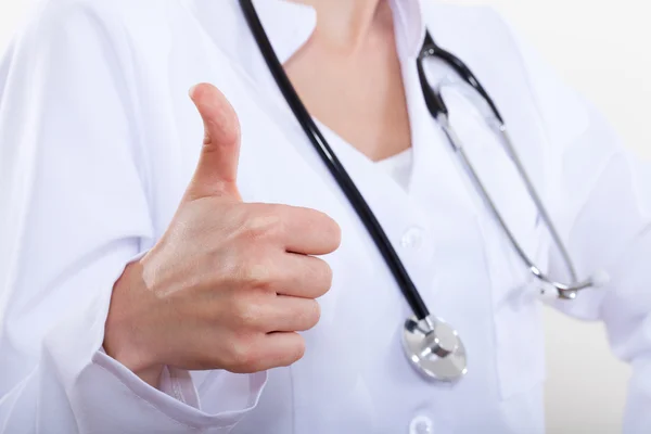 Beautiful woman doctor showing okay — Stock Photo, Image