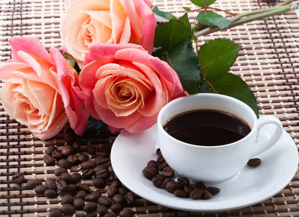 Kwiaty i kawy — Zdjęcie stockowe