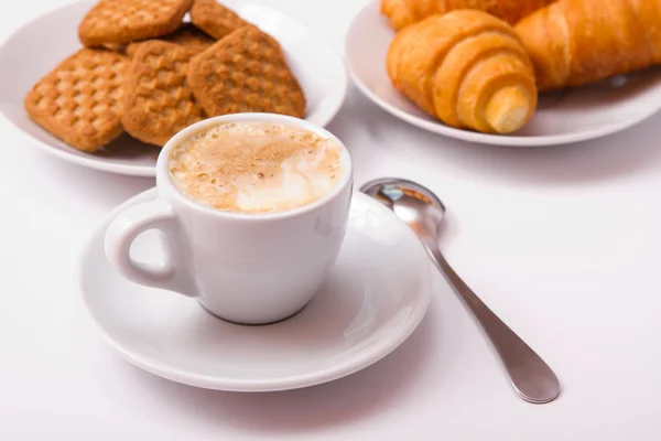 Tazza di caffè, panino, torta — Foto Stock