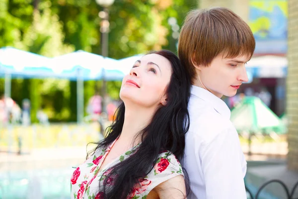 Beautiful young couple in love — Stock Photo, Image