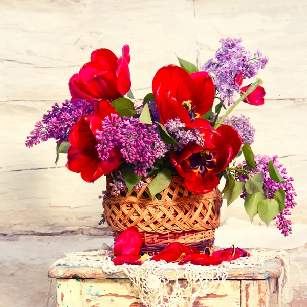 Beautiful bouquet of flowers — Stock Photo, Image