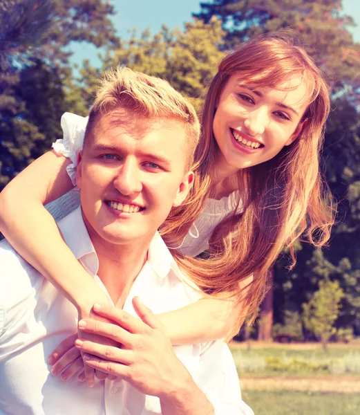 Beautiful Young Couple in Love on nature. — Stock Photo, Image