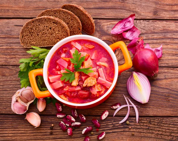 Ukraina dan Rusia nasional merah borsch — Stok Foto