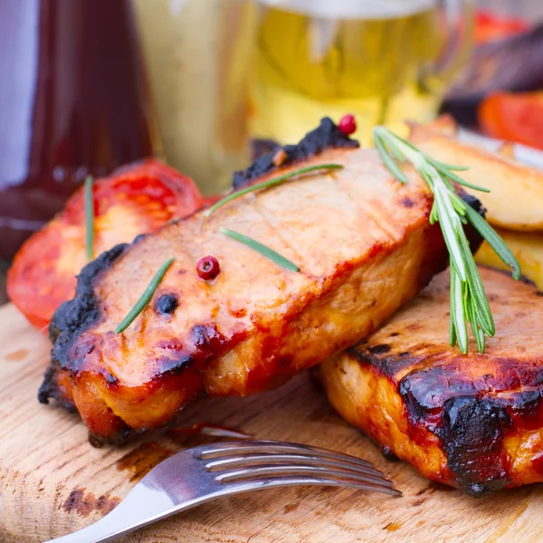 Food. Meat barbecue with vegetables — Stock Photo, Image