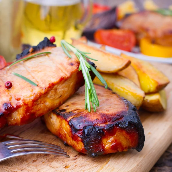 Food. Meat barbecue with vegetables — Stock Photo, Image