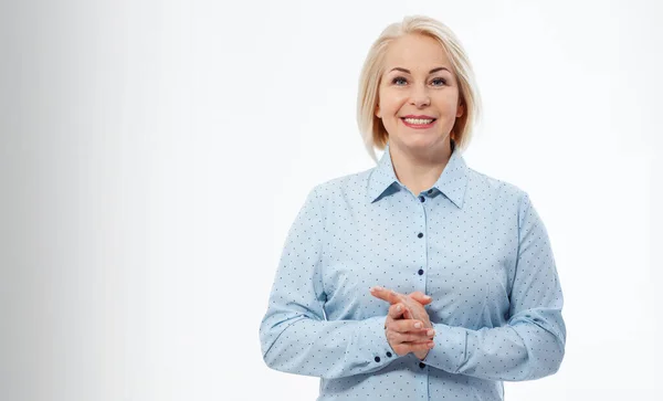 Attractive Busines Woman Folded Arms Isolated Grey Background — Stock Photo, Image