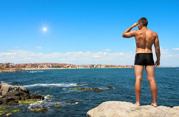 The man on the rocks — Stock Photo, Image