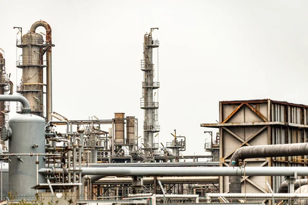 Avustralya 'daki petrokimya fabrikası Sydney 