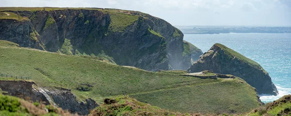 pentire steps clifftop hike and look out panorama cornwall UK