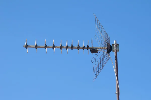 Freeview TV antenna on blue sky — Stock Photo, Image