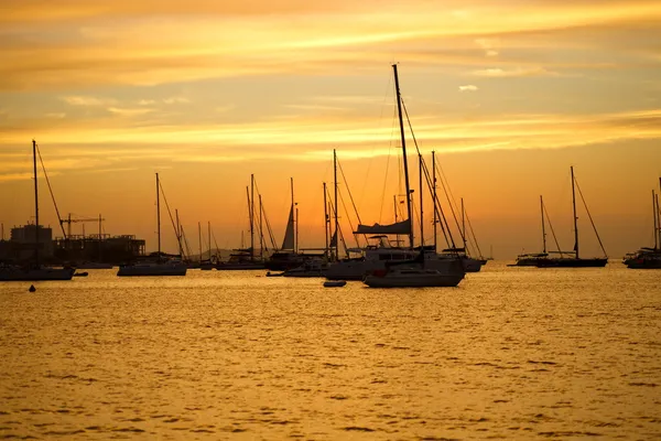 Yelkenli teknelerde Ibiza