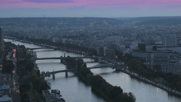 París. Vista panorámica de la ciudad y del río Sena — Vídeos de Stock