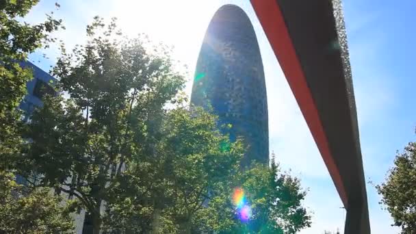 Torre Agbar em Espanha — Vídeo de Stock