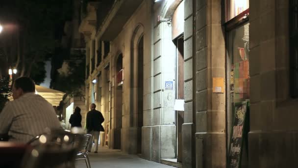 Express shooting people on the street in Barcelona — Stock Video