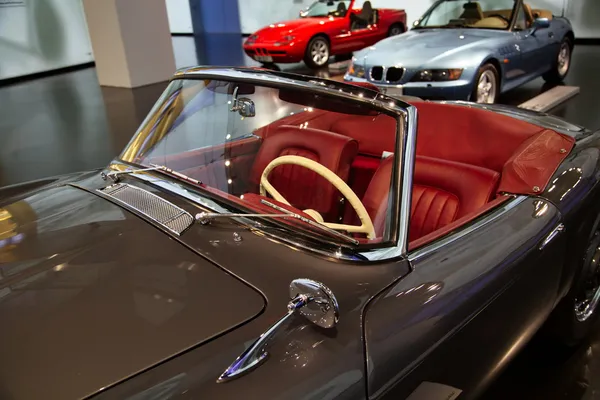 Red leather interior of the vehicle — Stock Photo, Image