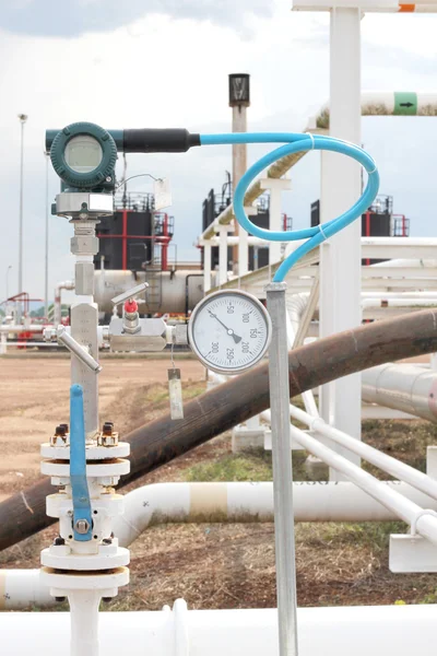 Pressure transmitter in oil and gas process — Stock Photo, Image