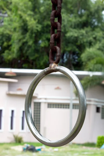 Rusty metal chains on location — Stock Photo, Image