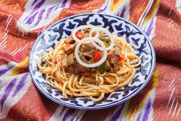 Özbek Ulusal Gıda geleneksel kumaş