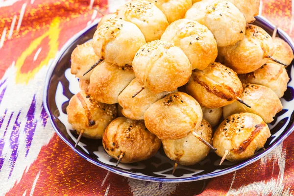 Özbek Ulusal Gıda geleneksel kumaş adras