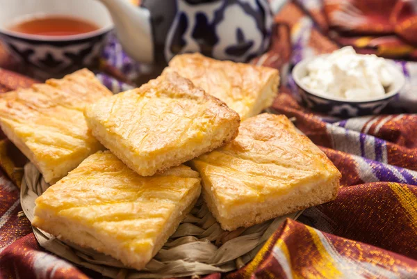 Özbek Ulusal Gıda geleneksel kumaş adras