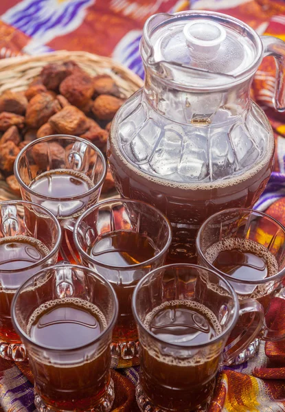 Özbek Ulusal Gıda geleneksel kumaş adras