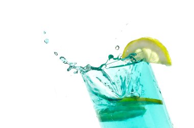 limonlu mavi kokteyl