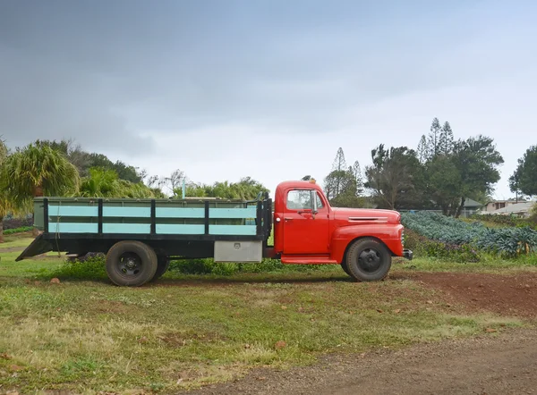 Eski çiftlik kamyon — Stok fotoğraf