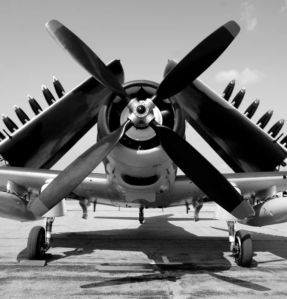 Velho avião de combate da marinha — Fotografia de Stock