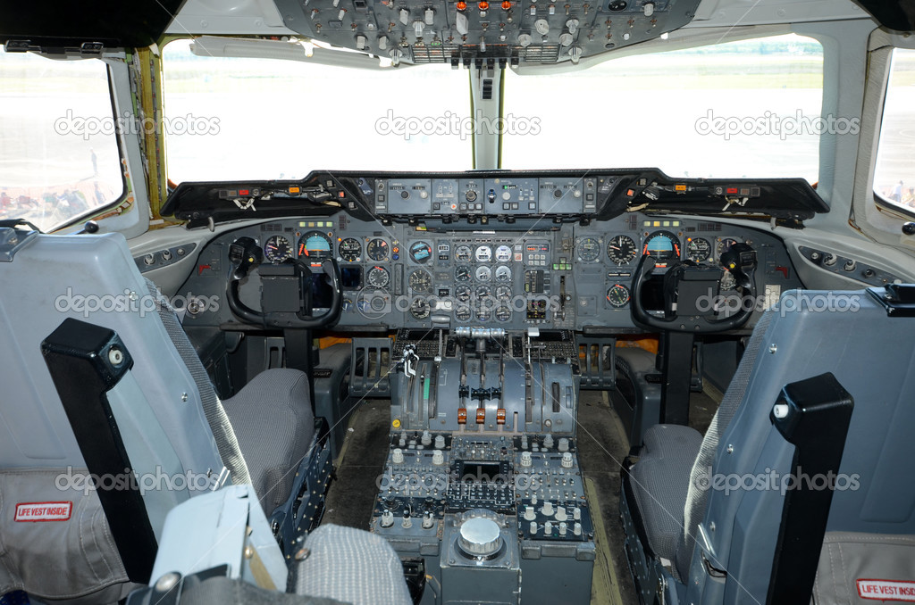 Air tanker cockpit