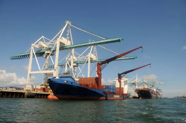 Miami Usa September 2011 Port Miami Loads Unloads Thousands Containers — Stock Photo, Image