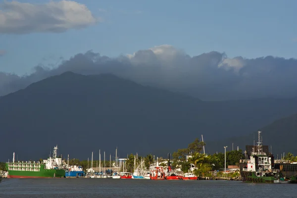 Cairns boat whalf — Stock Photo, Image