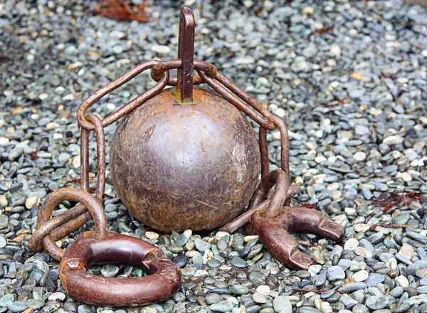 Ball and chain — Stock Photo, Image