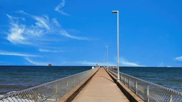 Kuzey Queensland Avustralya Yakınlarındaki Palm Cove Rıhtımında Ana Işlevi Balık — Stok fotoğraf