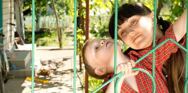 Madre e hijo — Foto de Stock