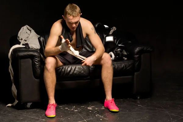 Boxer preparing for a fight — Stock Photo, Image