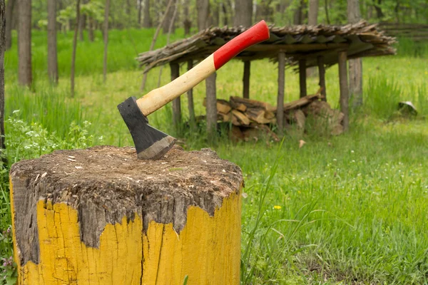 Chopper on an old wood block — Stock Photo, Image