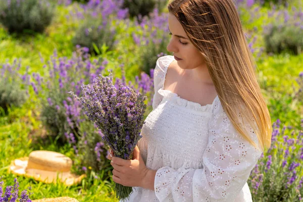 Pretty Woman Holding Bunch Fresh Aromatic Lavender Her Hands Outdoors — Stockfoto