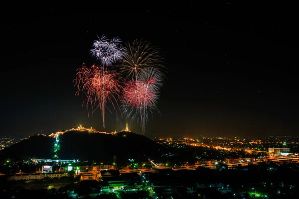 Paesaggio notturno della provincia di Phetchaburi fuoco fastival annuale — Foto Stock