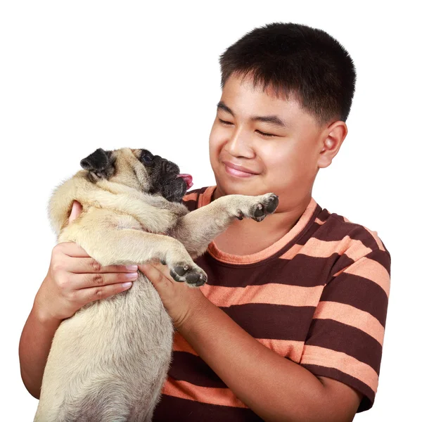 Jovem asiático menino brincando com seu cão — Fotografia de Stock