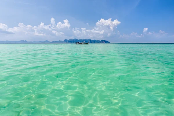 Superficie del agua del océano — Foto de Stock