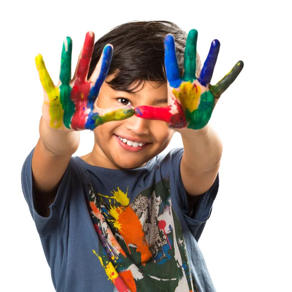 Tenente asiático menino com as mãos pintadas em tintas coloridas — Fotografia de Stock